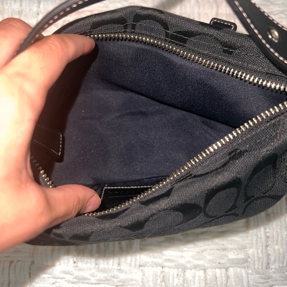 Coach Shoulder Bag - Picture 4 of 4